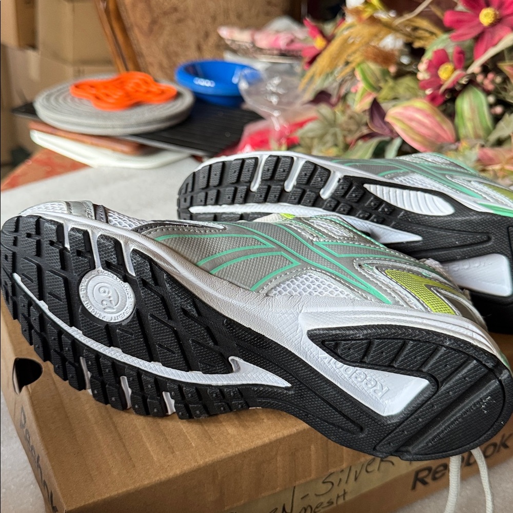 Ladies NWT REEBOK  Gray and Green Athletic Shoes - Picture 6 of 11
